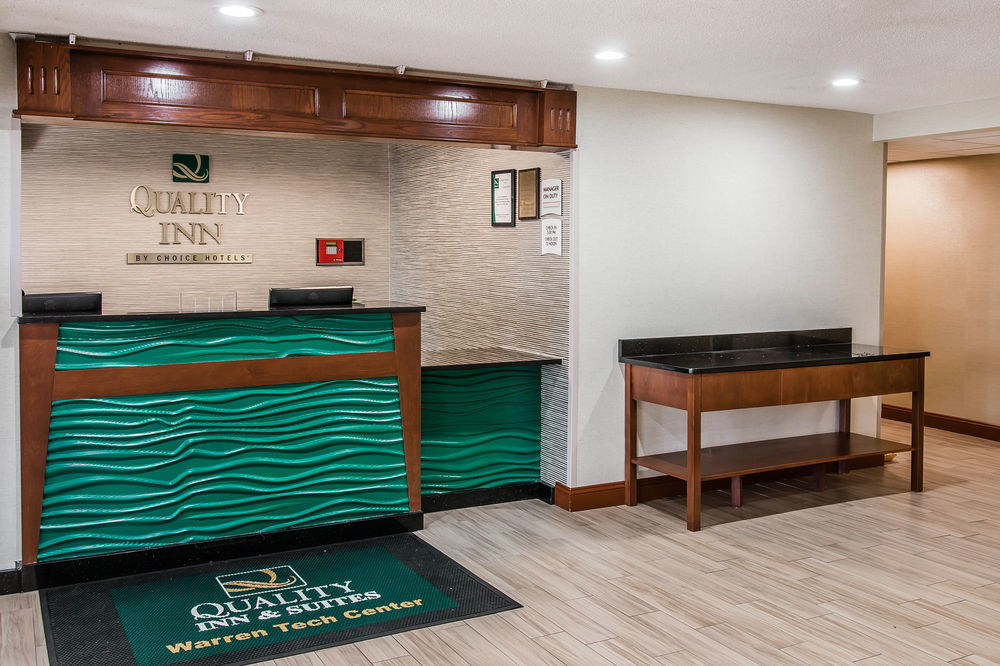Quality Inn & Suites Warren - Detroit Exterior photo